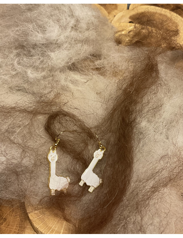 Alpaca oorbellen goudkleurig